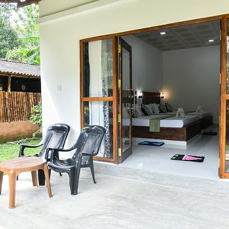 Clay House Otel Udawalawe Dış mekan fotoğraf