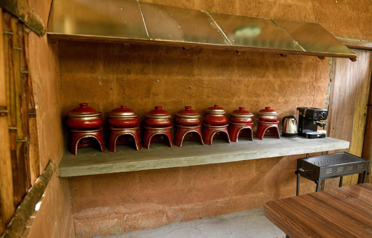Clay House Otel Udawalawe Dış mekan fotoğraf
