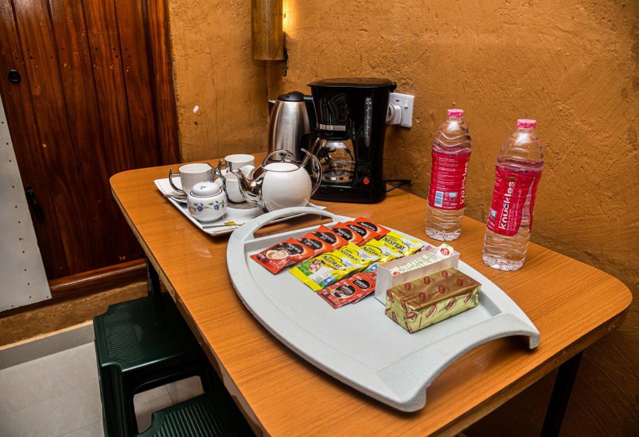 Clay House Otel Udawalawe Dış mekan fotoğraf