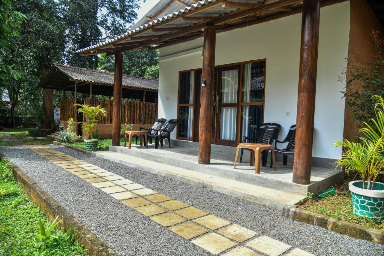 Clay House Otel Udawalawe Dış mekan fotoğraf