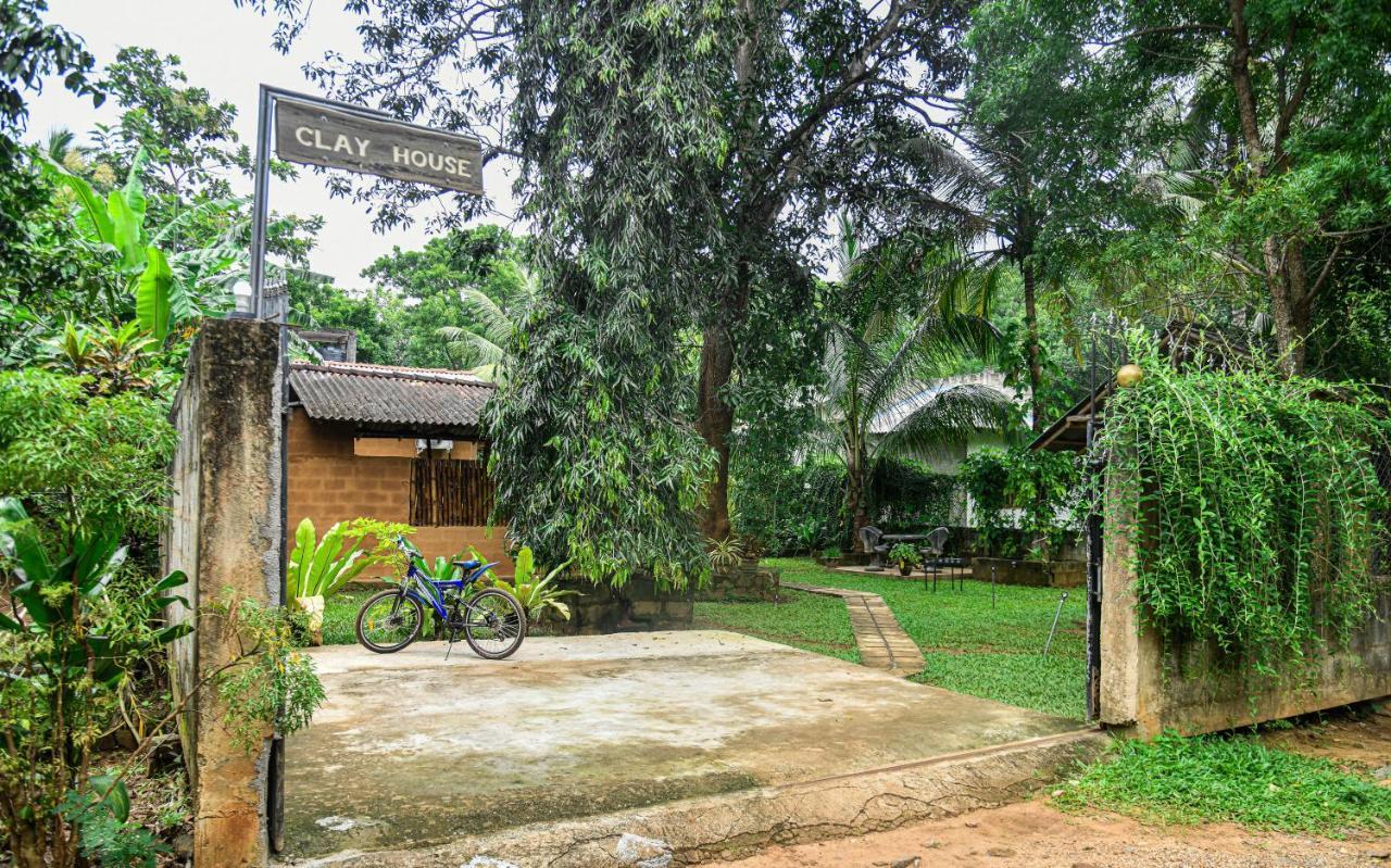 Clay House Otel Udawalawe Dış mekan fotoğraf